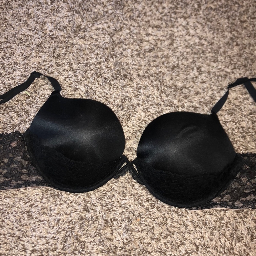 Victoria’s Secret very sexy padded demi bra